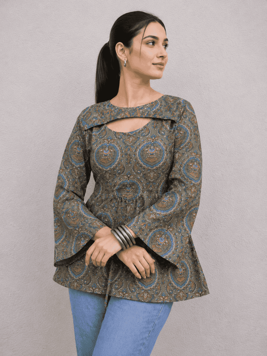 Women’s Abstract Print Bell Sleeve Top | Stylish Casual Flared Sleeve Tunic